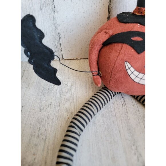 Vintage unique pumpkin sitting trick or treat plush home decor spooky Halloween - Picture 3 of 8
